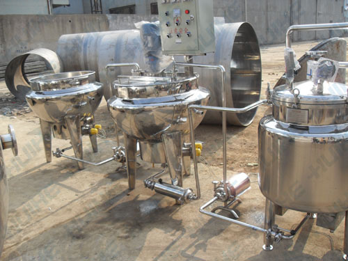 夾層鍋與其它不銹鋼罐結合使用現場圖